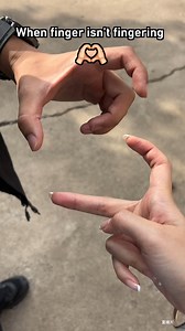 bro can never do Kuji-Kiri #HeartHands #9gag #finger #tutting | 9GAG