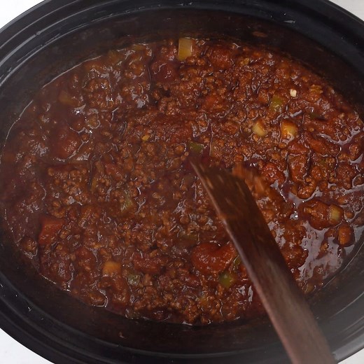 One of my most POPULAR recipes now has a video! This Slow Cooker No Bean Chili has hundreds of five star reviews and I think you'll love it, too! So easy and so delicious! GET THE RECIPE --> https://www.pumpkinnspice.com/slow-cooker-hearty-no-bean-chili/ | Pumpkin 'N Spice