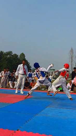 Just funny 😁 #viralreelschallenge #fighte #fight #fbreels2025 #funny Tkd Abtab Alam Fight Club Game On | Laxmi taekwondo dojang