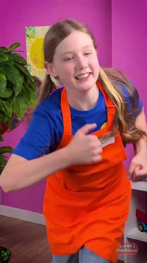 🥦 Sarah's Epic Food Face-Off: Healthy vs. Tempting Treats! 💛