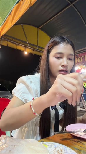 ฉันสามารถนั่งดูดปู แทะปู คนเดียวแบบไม่เขินได้ โคตรจะเริ่ด🤣 #อิแพรวของพี่จ๋า #แพรวผู้ช่วยพี่จ๋า