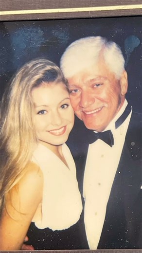 Kelly Ripa on Instagram: "Let’s hear it for the dads!"