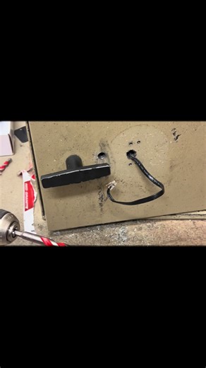 Chisholm Trail Locksmith (@ctlocksmithtx)’s videos with Lose Control - Teddy Swims