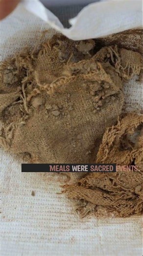 📜 The Essenes’ Daily Life at Qumran: Discipline, Silence, and Routine