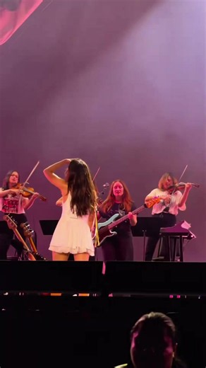 Olivia Rodrigo perform “ deja vu “ live at Daisy Chain Fields 2026 💖 pt. 9