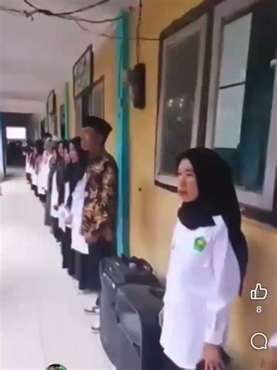 Kegiatan Upacara mi al abror