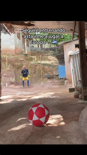 De pie ante el mundo: Futbol y humildad