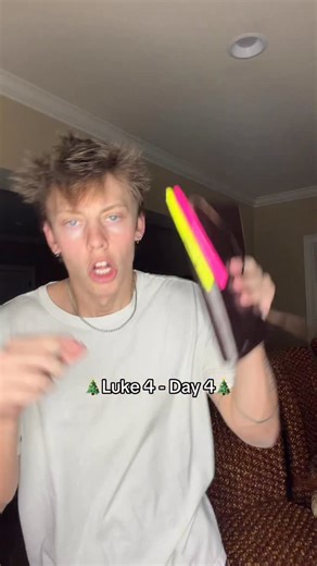 🎄Luke 4 - Day 4🎄 Download the FREE Luke Plan at jesusinthestreet.org/luke - - #jesus #love #reels | Bryce Crawford