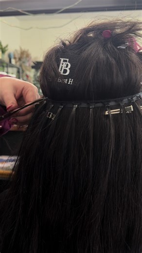 up close & personal for this install👀😮‍💨😍 #northwestarkansas #hairtok #hairstylistsoftiktok #hairstylist #extensions @Fancybesthair