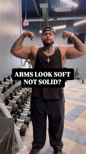 A lot of trans guys feel like their arms still look soft instead of solid. The fix? Training triceps and biceps the right way. ✅ Skull crushers = density in the triceps ✅ Hammer curls = thickness forearms ✅ Rope pushdowns = shape detail This is how you build big, solid arms that actually look masculine — not just pumped for 5 minutes. 🗣️Follow for more trans men fitness tips, arm workouts, and coaching to help you build the frame you want. #coachaiden #ftmfitness #transfit #transmen #ftmbodybui