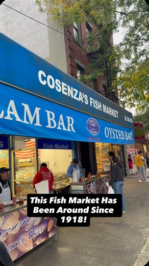 Cosenza’s Fish Market has been around since 1918 and it’s still going strong today! They also have a raw clam bar in front if anyone is craving fresh raw clams or oysters! 🦪 📍2354 Arthur Avenue, Bronx, NY | Brooklyn Bitess