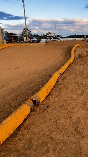 Club racing vibes. Truggy power on the dirt track #RCMadness #DirtTrack | RC Madness