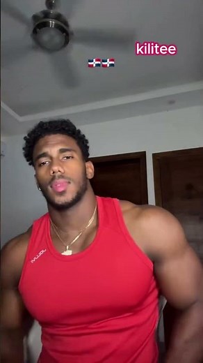 Magnus Adonis takes off his shirt, showing off those hard-earned muscles 💪🔥 #kilitee
