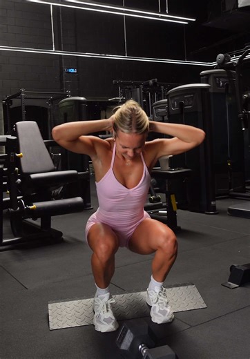Ultimate Quad Workout for Women at the Gym