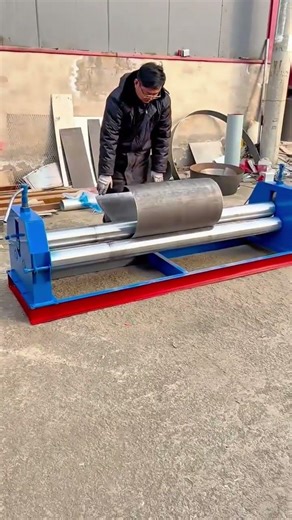 Efficient Manual Metal Sheet Rolling Machine for Workshop Fabrication
