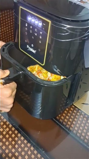 first dish made in our air frier 🍕#pizza