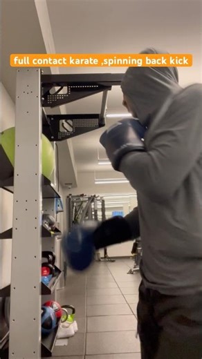 old school karate , spinning back kick to mid section#karate #boxing #martialarts