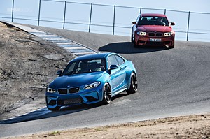 BMW 1M owners drives BMW M2 back-to-back on track