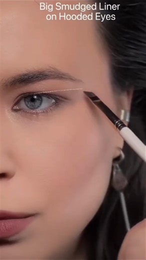 Drooping eyelids lined with eyeliner!Go ahead and try it out #Eye Makeup Tutorial