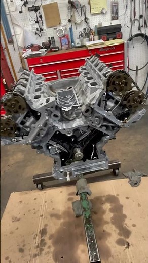 Rang rover engine, timing installed and set to tdc. #automotive #jaguar #landrover #rangerover