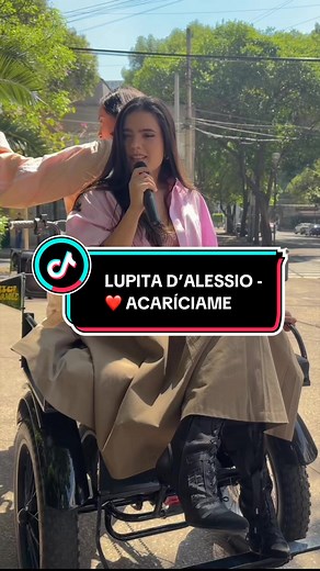 Acaríciame Lupita D’Alessio – letra y karaoke (Camila Fernández)