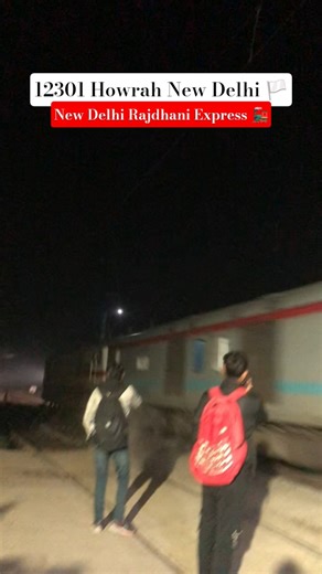 Howrah New Delhi Rajdhani Express Train #indiarailway #railvlogger #viralvideo #railway