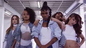 Iggy Azalea returns with 'Team' dance video