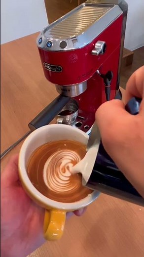 チャンネルでラテアートのやり方を公開中！#coffee #ラテアート #ラテアート練習中 #latte #latteart #コーヒー #エスプレッソマシン #エスプレッソ