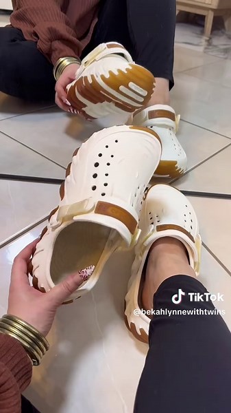 Here’s the sizing details for the Crocs Echo RO- If you have a wide foot, stick with true size. If you are a half size with regular width foot, size down, If you’re not a half size and don’t have a wide foot, size down for snug fit, or stick to true size and use adjustable back strap to secure them. #crocs #crocsecho #crocsechoro #crocsxtiktokshop #crocsat34thst