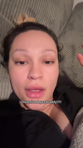 My brother in law and sister talked about this a while ago but I never downloaded it. After these gas prices rn I had to go and get that cus hell nah🤣🤣 #fyp #gasbuddy #gas