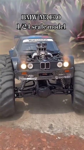 BMW M3 E30 1/24 scale model #scalemodel #bmwm3 #diecastcars #aishortvideo