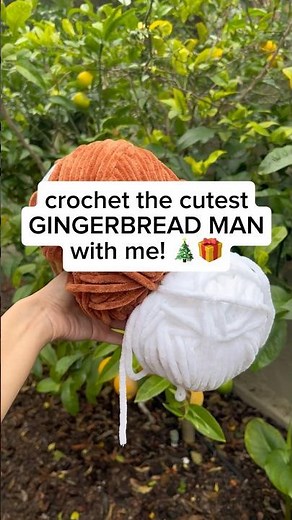 crochet the cutest mini gingerbread man with me! #crochet #christmas #amigurumi #shorts