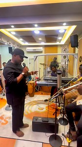 Music is a pain reliever… #NaceeMusic #gospel #prayerworks #rehab #musica @topfans | Nacee Music