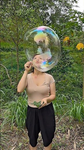 How to blow giant bubbles from tree sap 💦✨ #survival #bushcraft #camping
