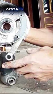 PENYEBAB RODA BELAKANG VARIO 150 KELUAR OIL