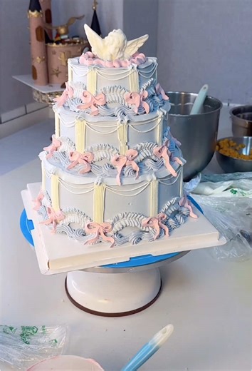 3-Layer Cake Decorating Tutorial