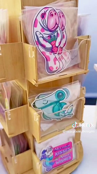 What layout do you use for your booth, and what items do you never vend without? 💖Let me know if you have any questions. Also thanks to my wonderful hubby for taking all this footage❤️ #vendorbooth #boothlayout #marketbooth #boothsetup #vendor #marketvendor #jewelrybooth #jewelryvendor #craftvendor #artmarket #craftmarket #jewelry #shrinkplastic #shrinkplasticjewelry #fyp #foryoupage #foryou #markettent #jewelrybusiness #jewelrymaking