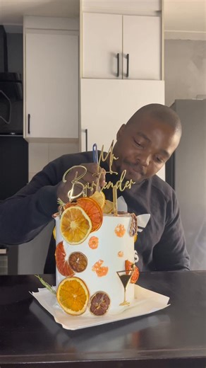 They say you should celebrate the small wins so the big ones know where to find you. Today, I’m taking a moment to breathe and appreciate how far we’ve come in such a short time. To everyone who has placed an order, shared a post, or sent a word of encouragement—thank you for being the fuel behind Mr Bartender Dehydrated Fruits. 🚀 Watching these bags head out for delivery (swipe to see the hustle! 🚚) has been the highlight of my week. And of course, I had to dress up my celebration cake with m