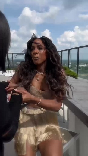 2.2M views · 110K reactions | Please, no petty!  | Kelly Rowland | Facebook