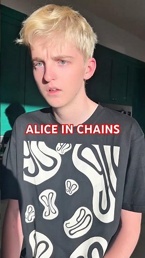 The greatest grunge song! This is my cover of Nutshell by Alice In Chains #nutshell #laynestaley