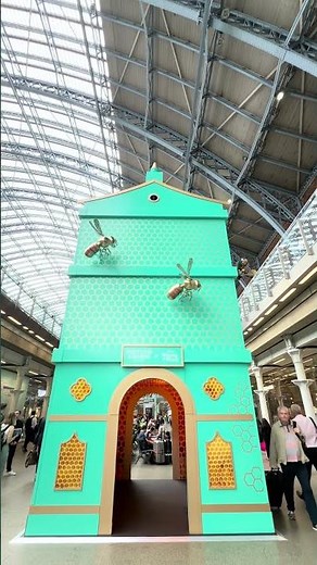 GIANT Beehive in London! | Fortnum & Mason #fortnums