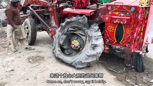 不敢想象轮胎成了这样竟然还能进行完美修复这操作简直绝了 补胎 轮胎 农业机械 维修 民间修车高手