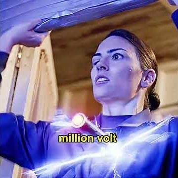 🏠He has a super safe house！#action #movie #viral