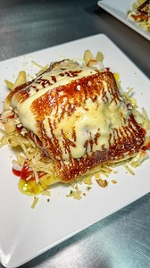 Este video va enfocado a antojarte 🤤🔥 📍 Montería – Córdoba 📌 Sede Castellana: Cll 58 #12-94 – 📞 301 828 6176 📌 Sede Costa de Oro: Cra 15 #28-07 – 📞 302 296 6856 #suizo #salchipapa #food | Donde Juanse