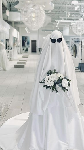 New York Boo-ride and Groom #bridalshop #weddingtiktok #halloweenlook #ghost