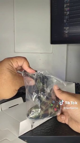 Unboxing the Nacon Camo Pro Compact Controller