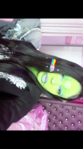 👽 - - - - #aliens #makeup #cosplay #facepaint #makeupartist