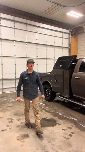 Toolbox light review | Zach Haase