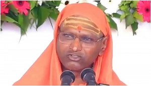 Here's who Ramgiri Maharaj is, what he said and how it was portrayed