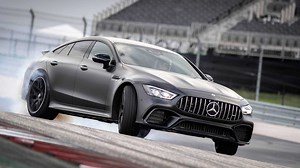 Já dirigimos: Mercedes-AMG GT 63S 4Matic  é um carro de corrida para a família